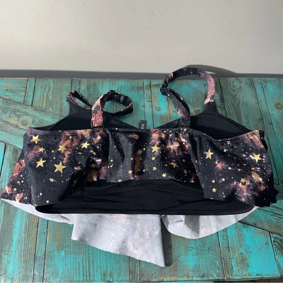 Torrid Black Gold Star Metallic Print 1PC Flounce Top SwimSuit 1X (TOP ONLY) - Picture 8 of 10